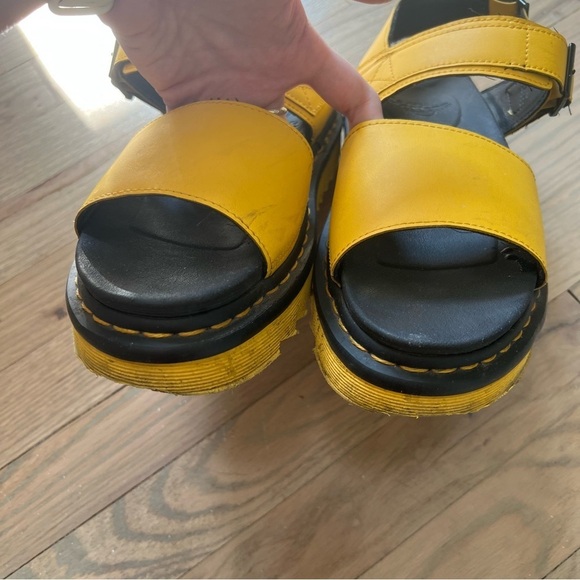 Yellow and black Dr. Martens sandals - Picture 6 of 7